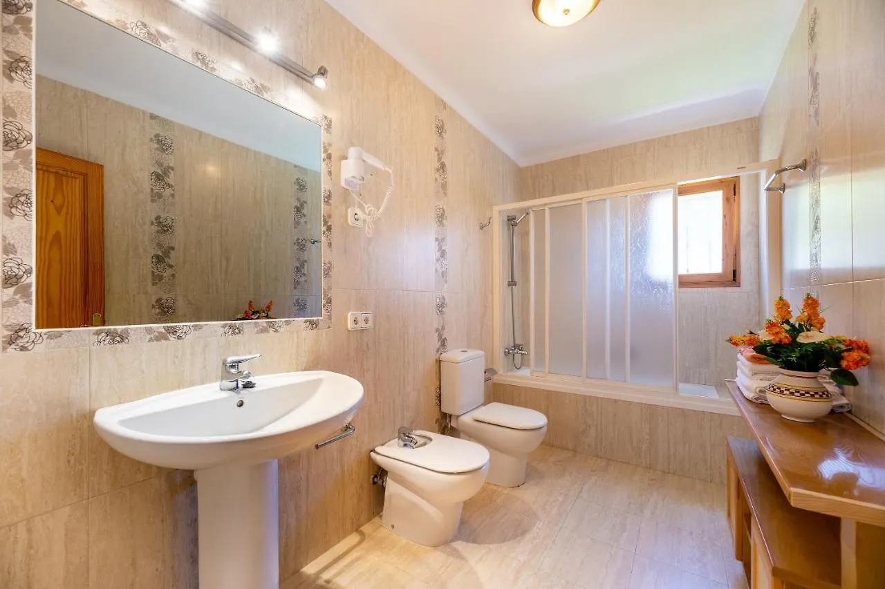 S'Hort Des Baladres Ibiza Villa 圣埃乌拉利亚
